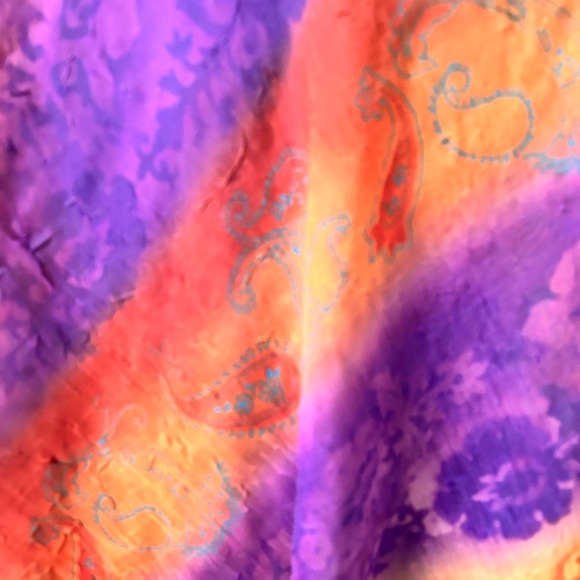 VON SAKEN VTG Sarong with adjustable panel. Size L. 100 percent polyester - Picture 3 of 9